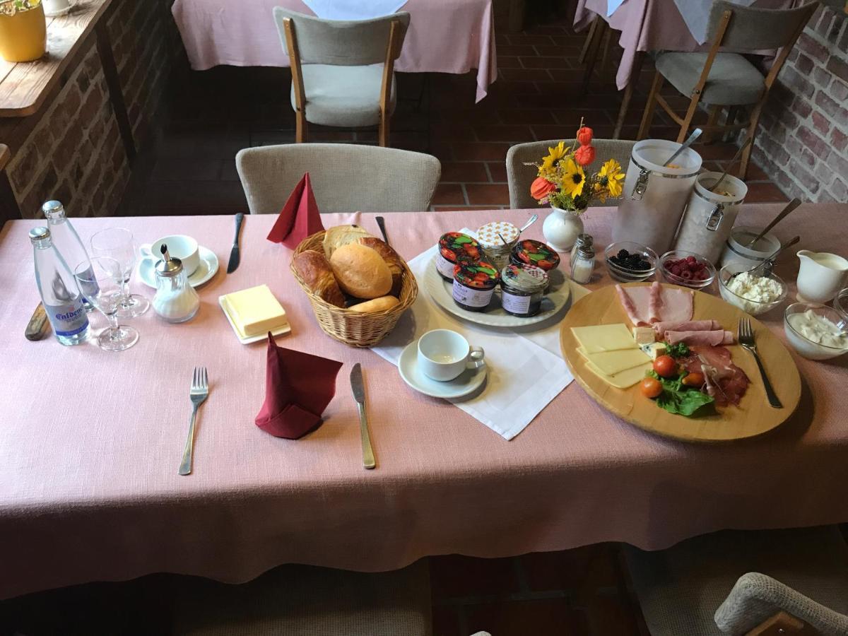 Heuhof-Breitau Heulager Hotel Sontra Bagian luar foto